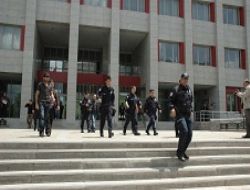 Bu kez polisler şikayetçi oldu